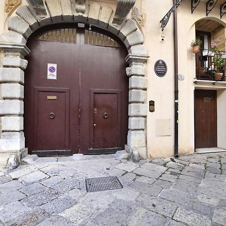 Apartamento Iflat Agli Archetti Del Centro Palermo Exterior foto